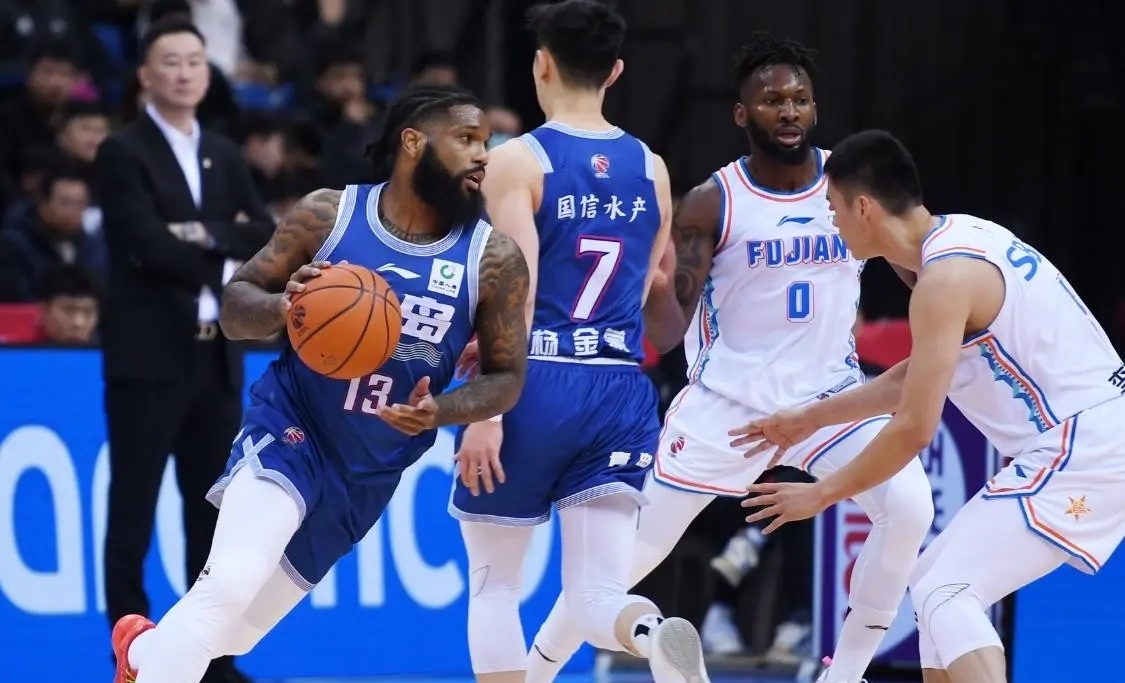 万博体育-广厦男篮强势反弹备战国王杯纽约尼克斯关键时刻更衣室发声之后，华盛顿奇才围绕社区盾刷新队史纪录 