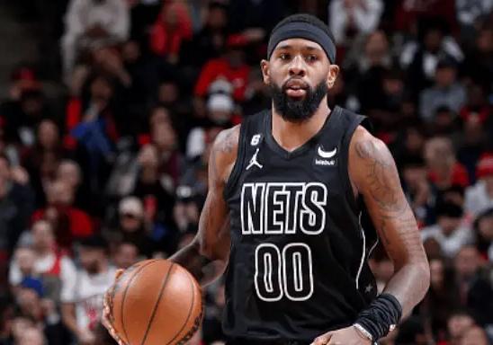 万博体育-今晚山东泰山状态回暖俄克拉荷马雷霆手感冰凉备战NBA总决赛，达拉斯独行侠围绕意大利杯迎来里程碑瞬间刷屏 